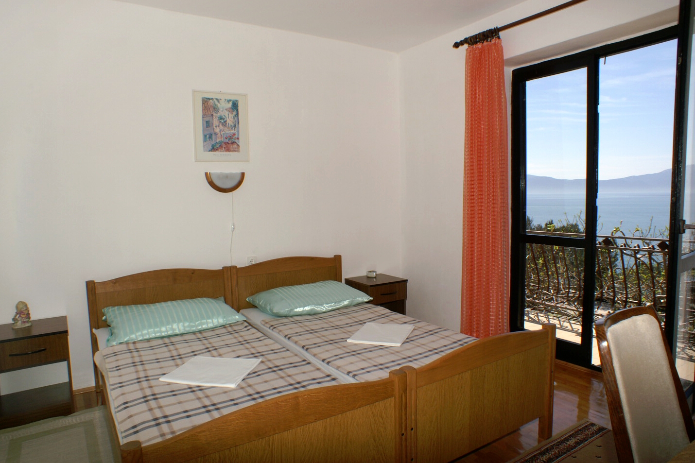 Three bedroom apartment with terrace and sea view Podaca, Makarska  A-a