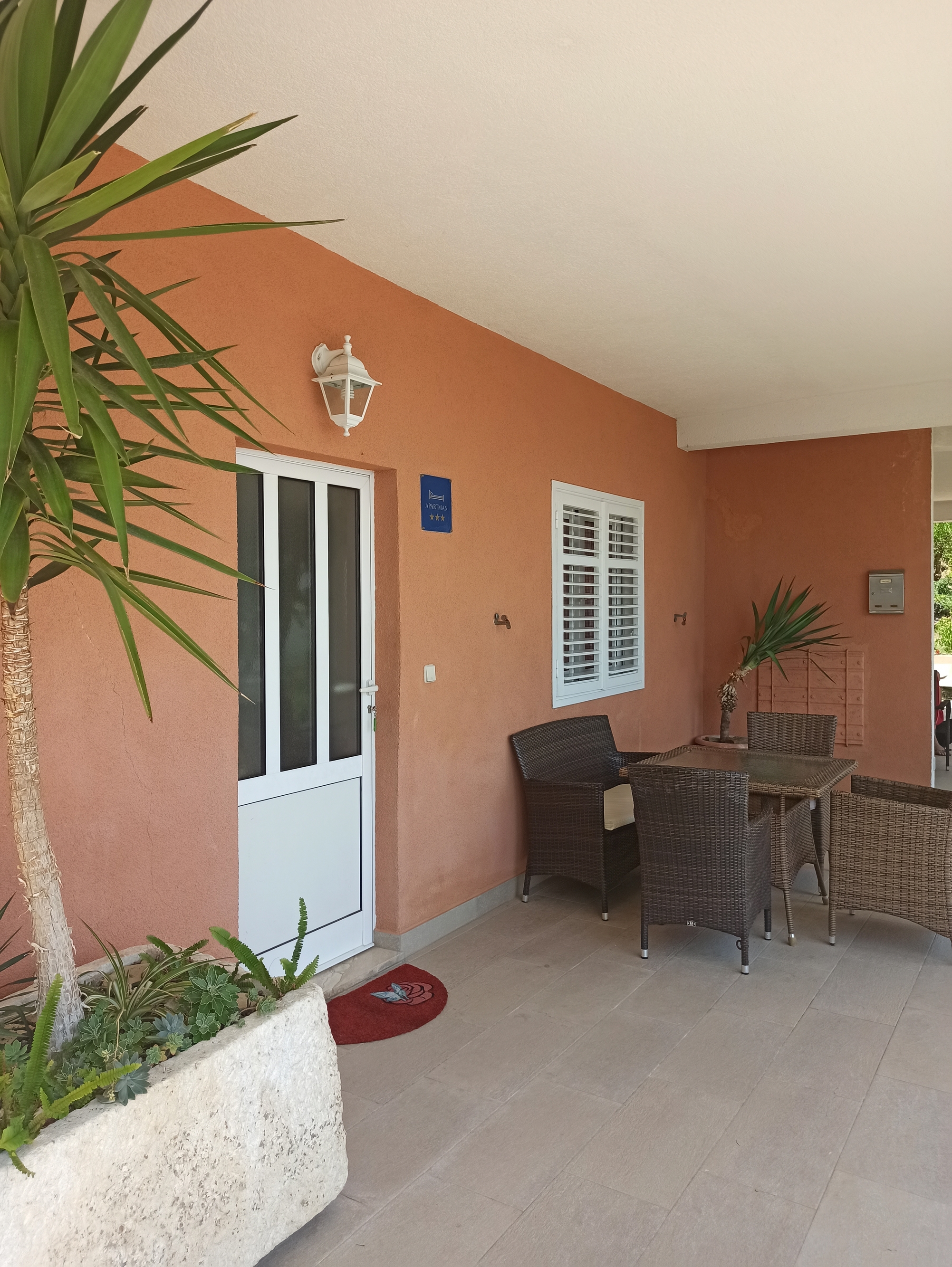 One bedroom apartment with terrace and sea view Podgora, Makarska  A-a