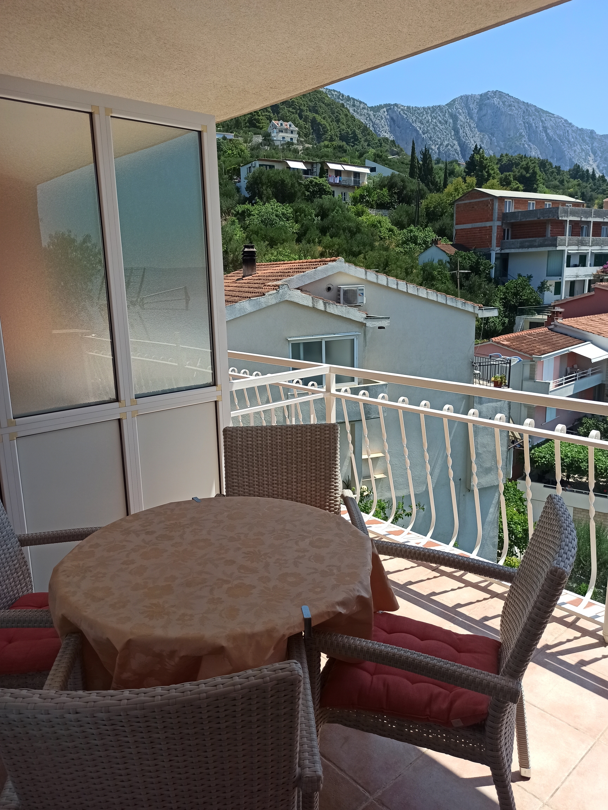 One bedroom apartment with terrace and sea view Podgora, Makarska  A-b