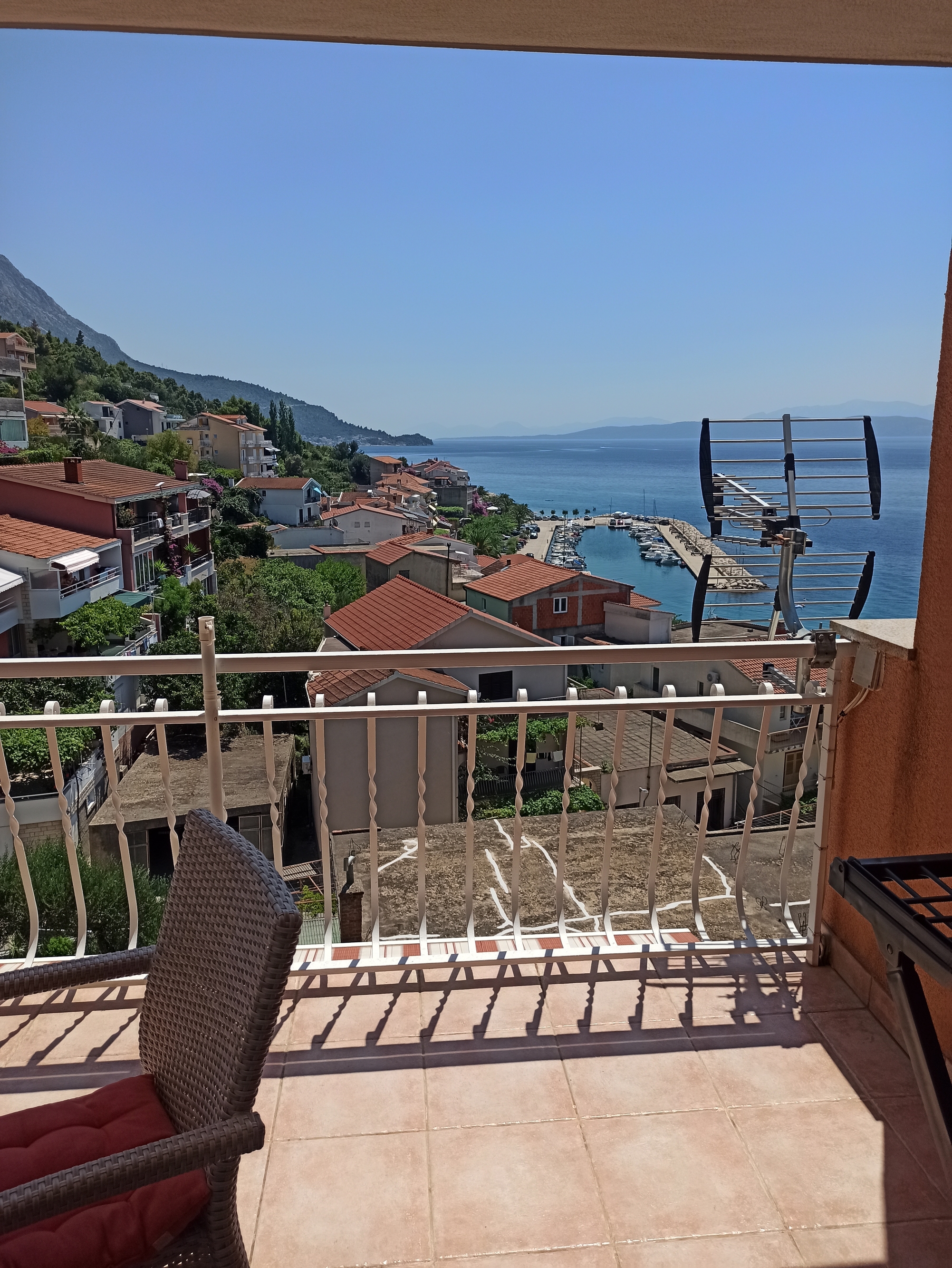 One bedroom apartment with terrace and sea view Podgora, Makarska  A-b