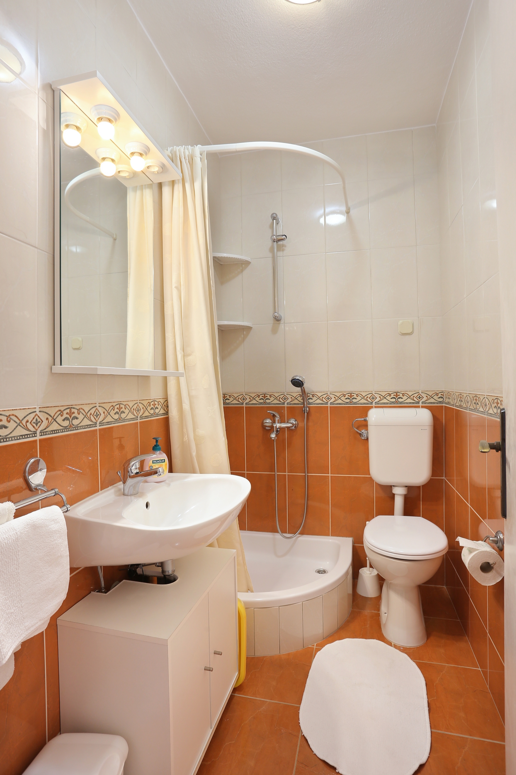 Two bedroom apartment with terrace and sea view Podgora, Makarska  A-b