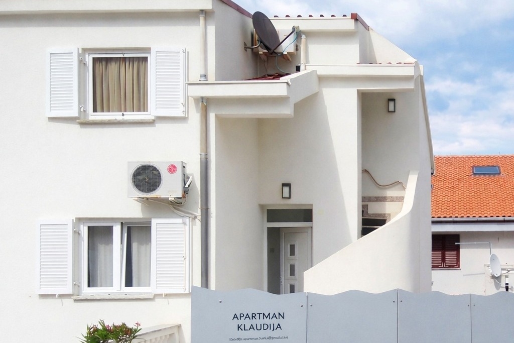 Two bedroom apartment with balcony Baška, Krk (A-25942-a)