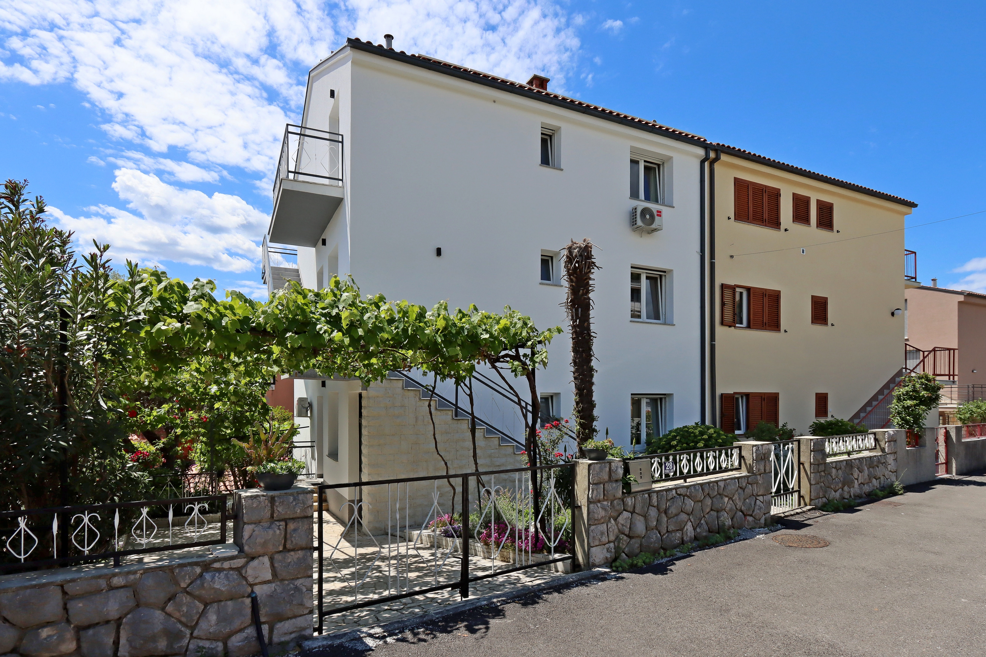 Appartement de deux chambres avec la terrasse et la vue sur le mer Crikvenica (A-25943-a)