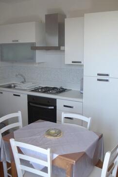 Dining room Podgora, Dining room in the apartment, dostupna klima i WIFI.