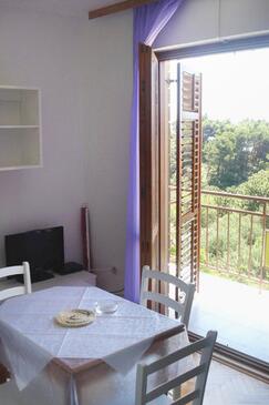 Dining room Podgora, Dining room in the apartment, dostupna klima i WIFI.