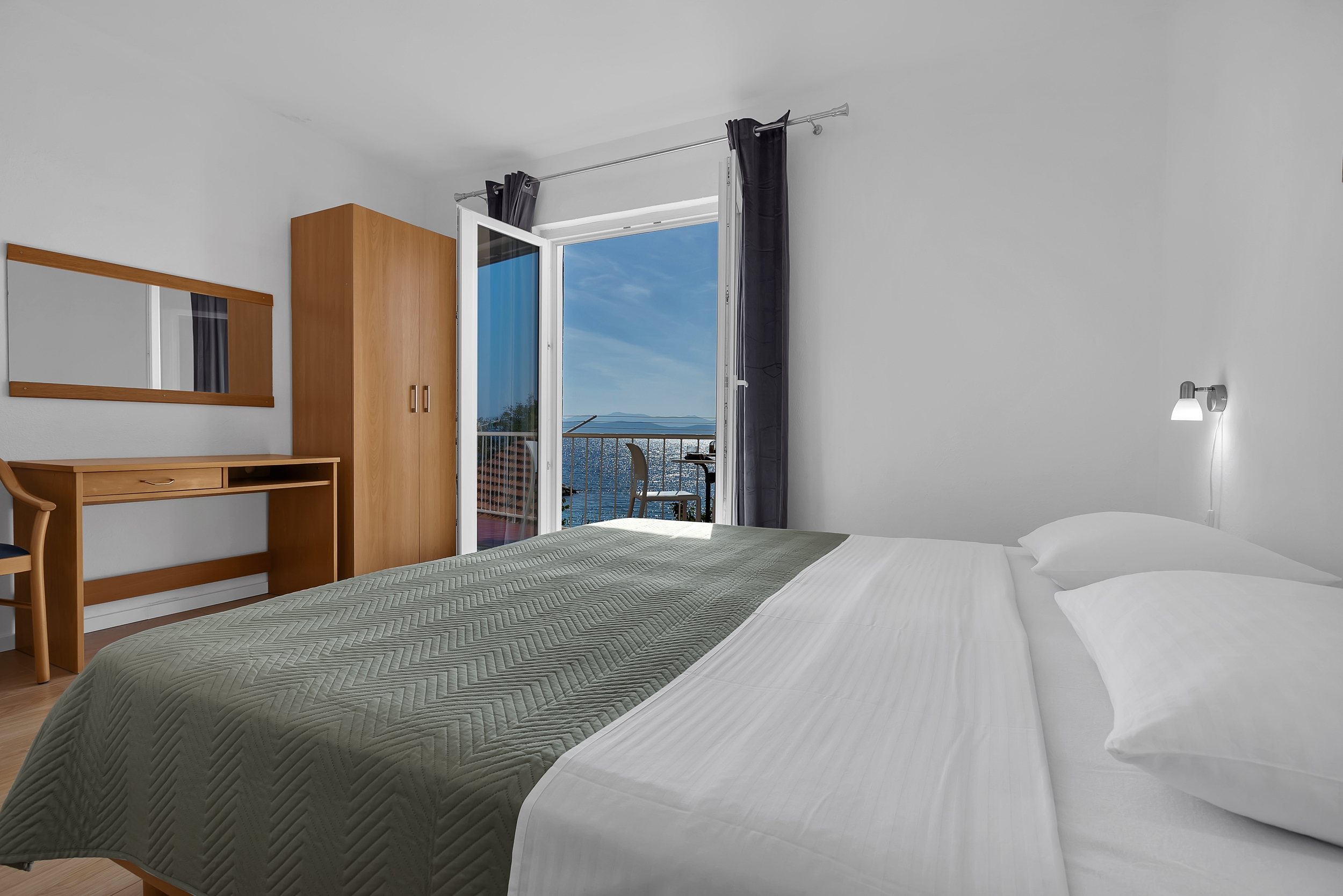 Three bedroom apartment near beach Podgora, Makarska  A-a