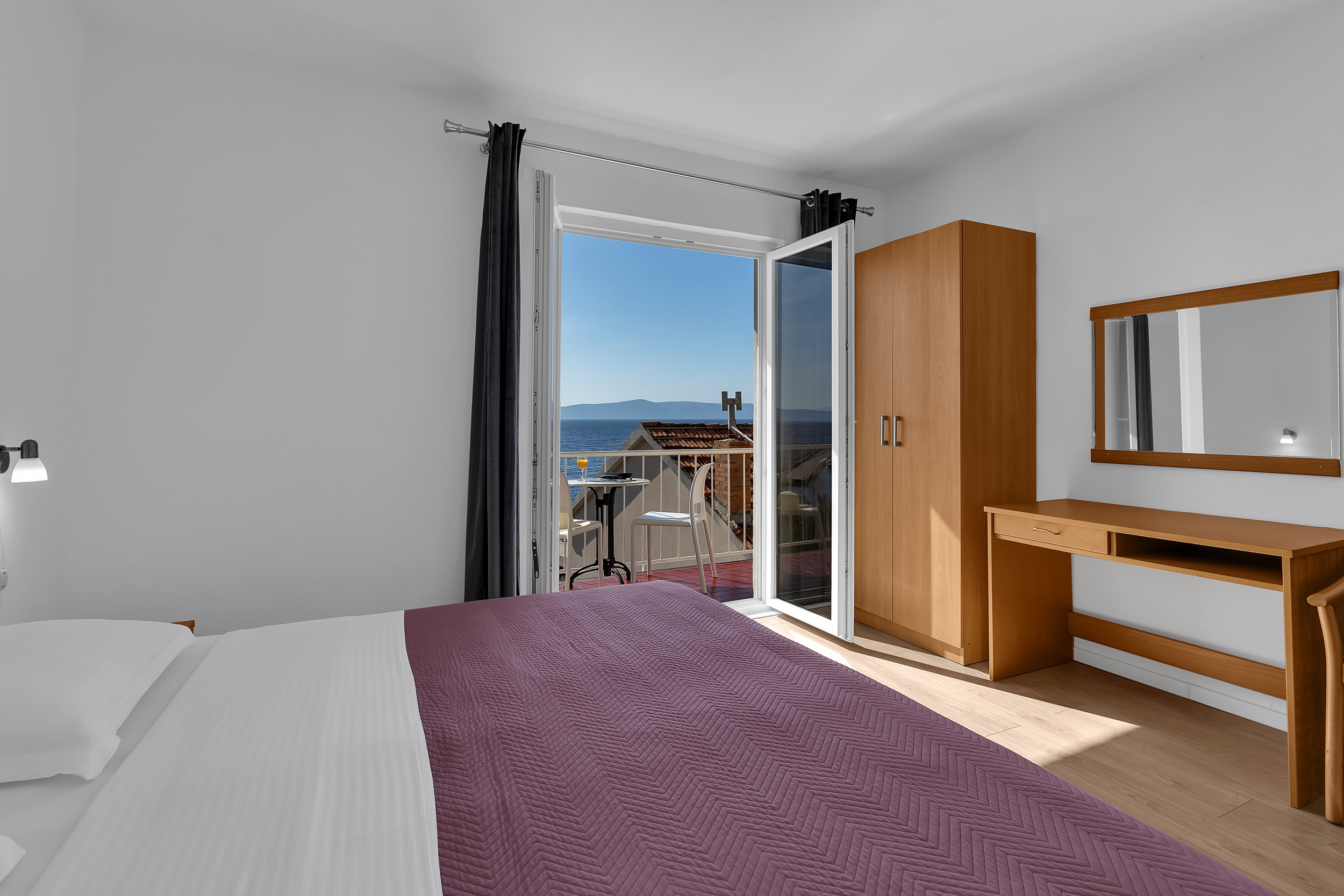 Three bedroom apartment near beach Podgora, Makarska  A-a