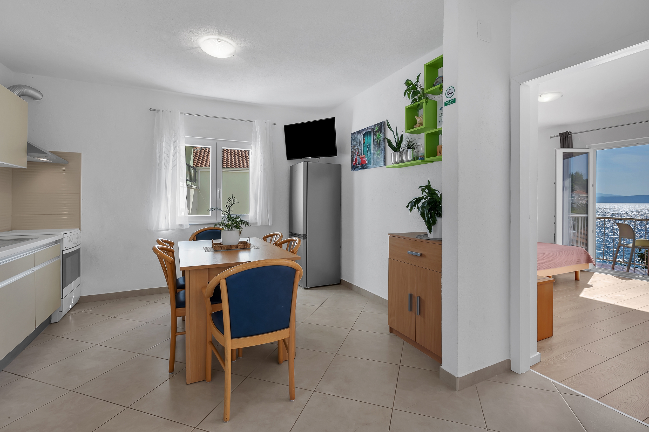 Three bedroom apartment near beach Podgora, Makarska (A-2596-a)