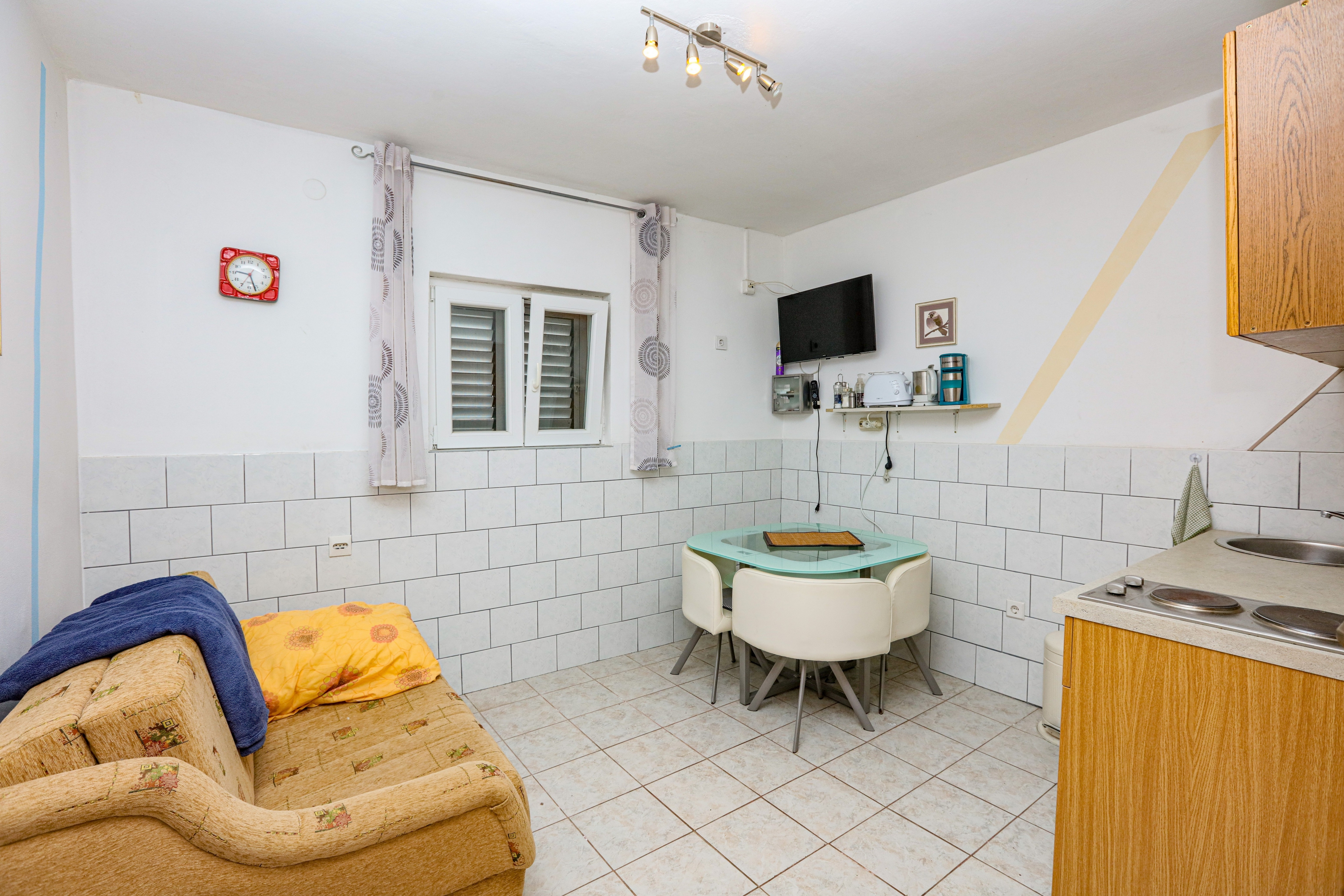 Appartement dune chambre avec une piscine Rogoznica (A-25961-a)