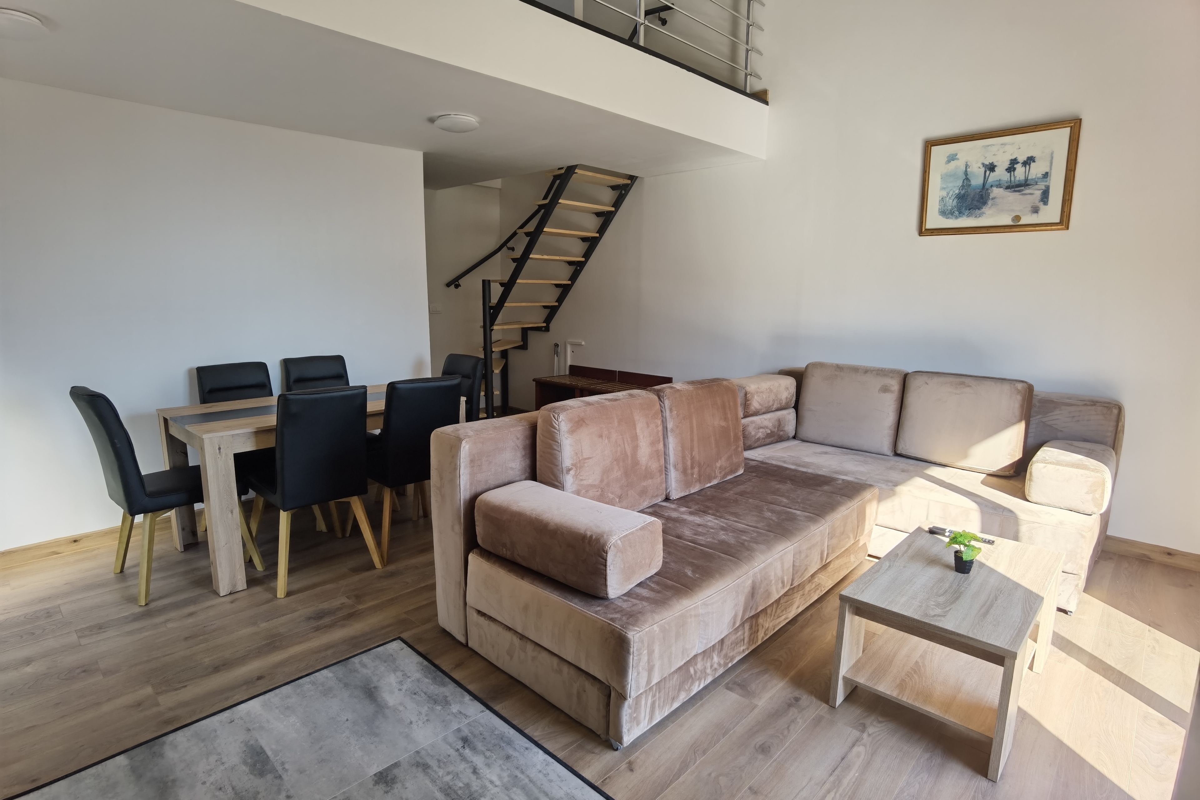 Two bedroom apartment with terrace and sea view Komiža, Vis (A-25962-b)