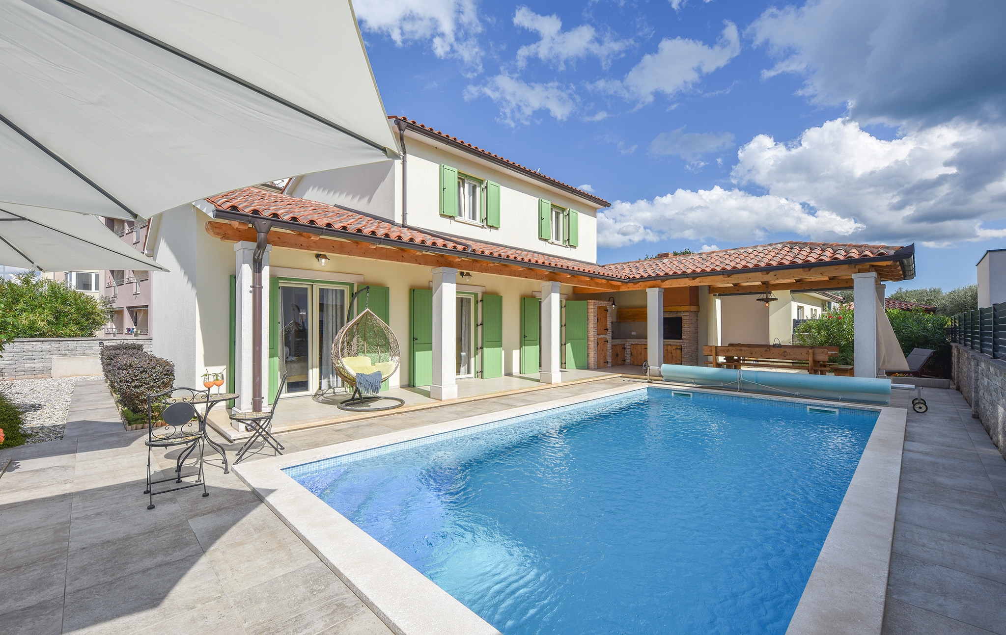 Maison de trois chambres avec une piscine Peroj, Fazana (K-25972)