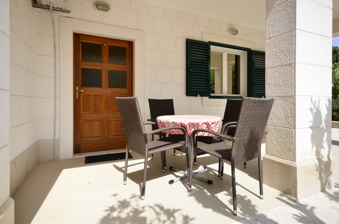 Two bedroom apartment with terrace and sea view Podgora, Makarska (A-25999-a)