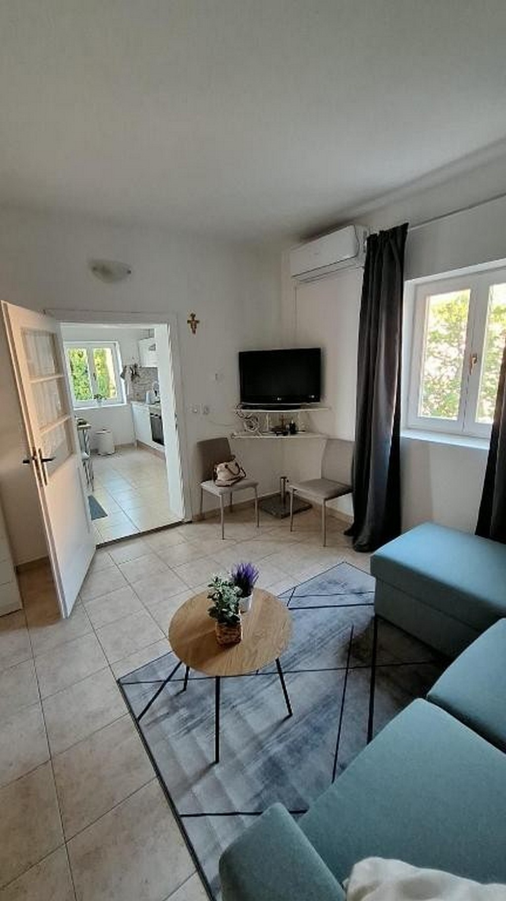 Maison dune chambre avec la terrasse Cesarica, Karlobag (K-26004)