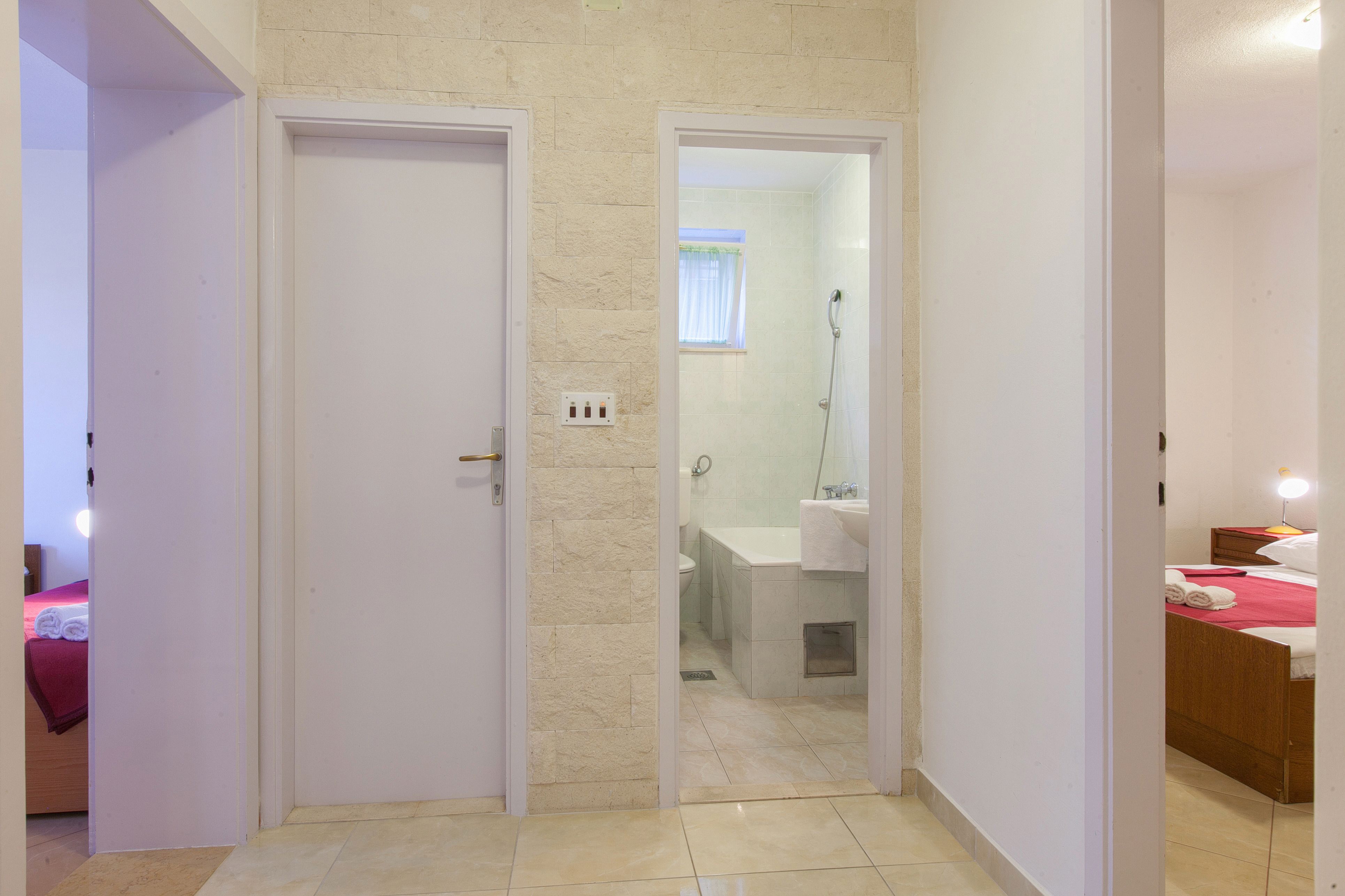 Four bedroom apartment with terrace Podgora, Makarska  A-b