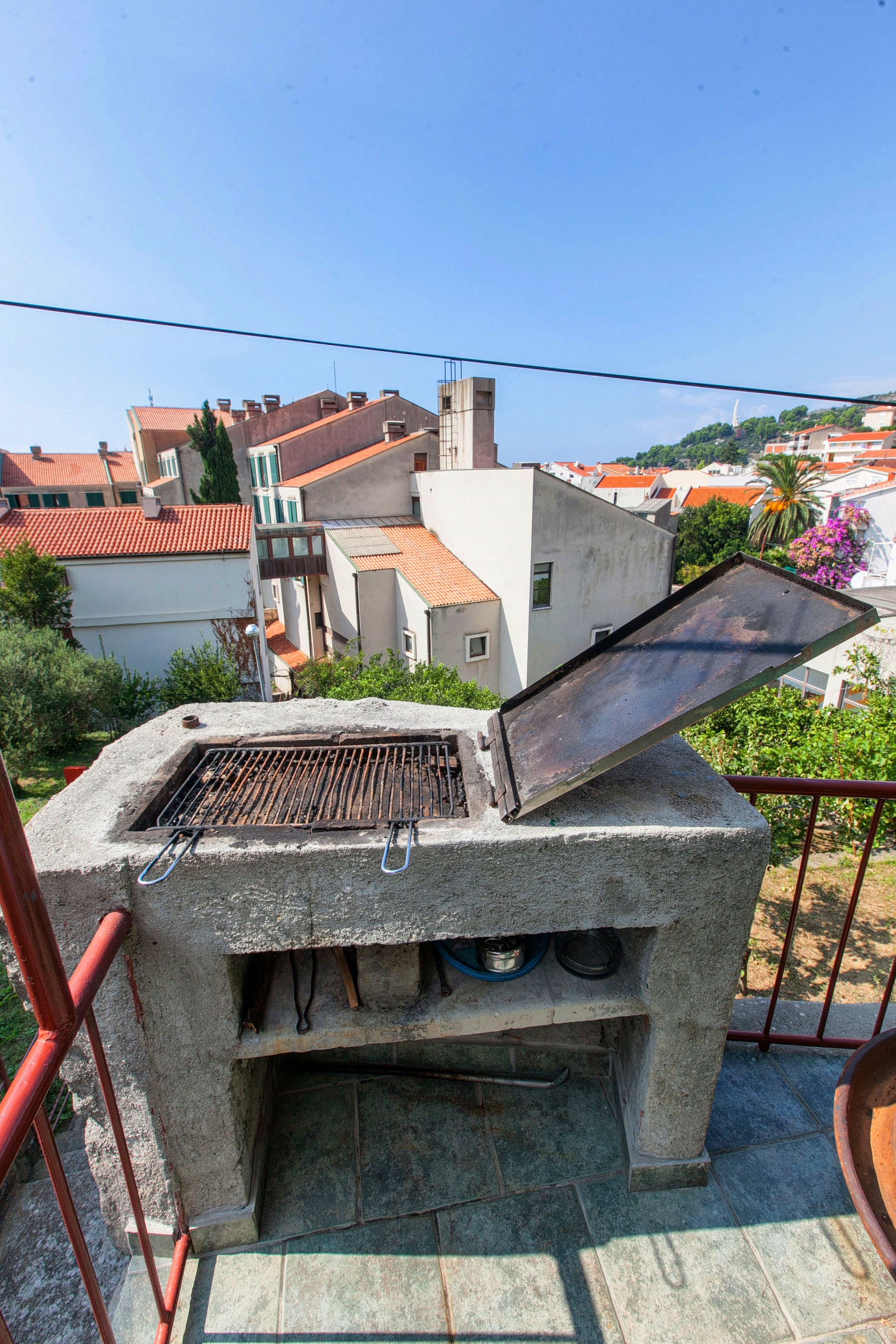 Four bedroom apartment with terrace Podgora, Makarska  A-b