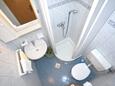 Promajna, Bathroom in the studio-apartment, WiFi.