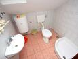 Podaca, Bathroom in the studio-apartment, WiFi.