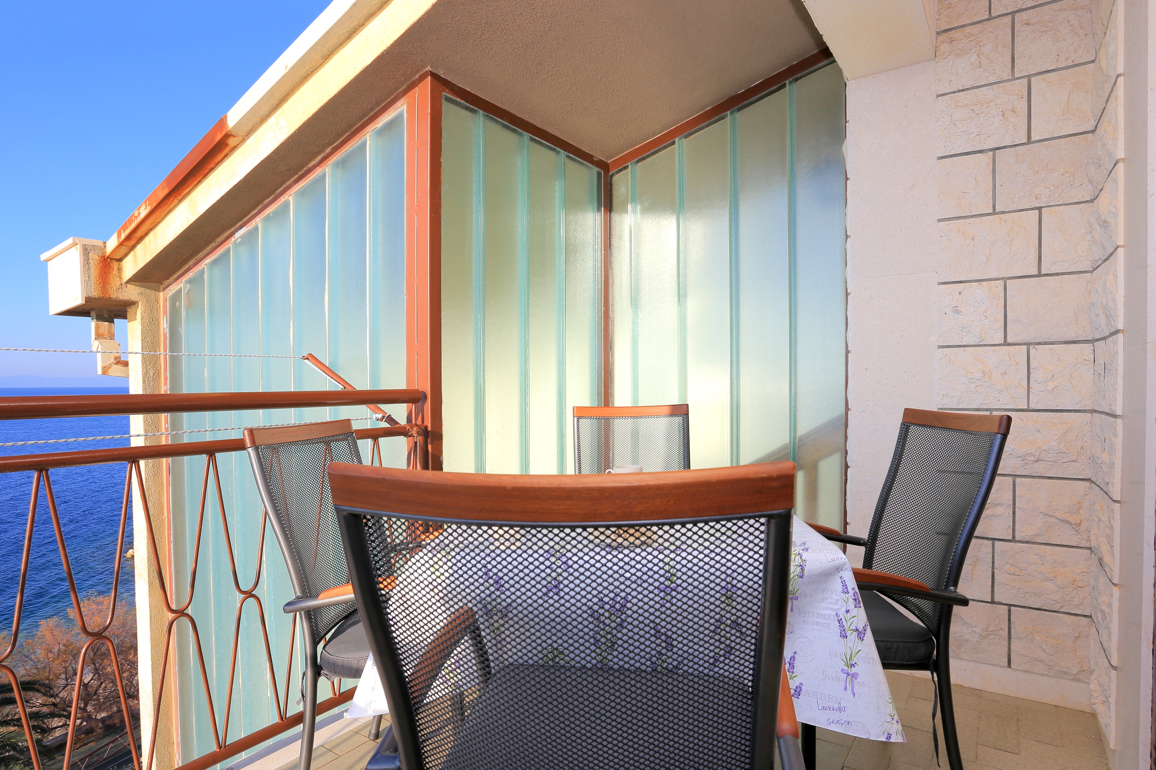 One bedroom apartment near beach Podgora, Makarska  A-c