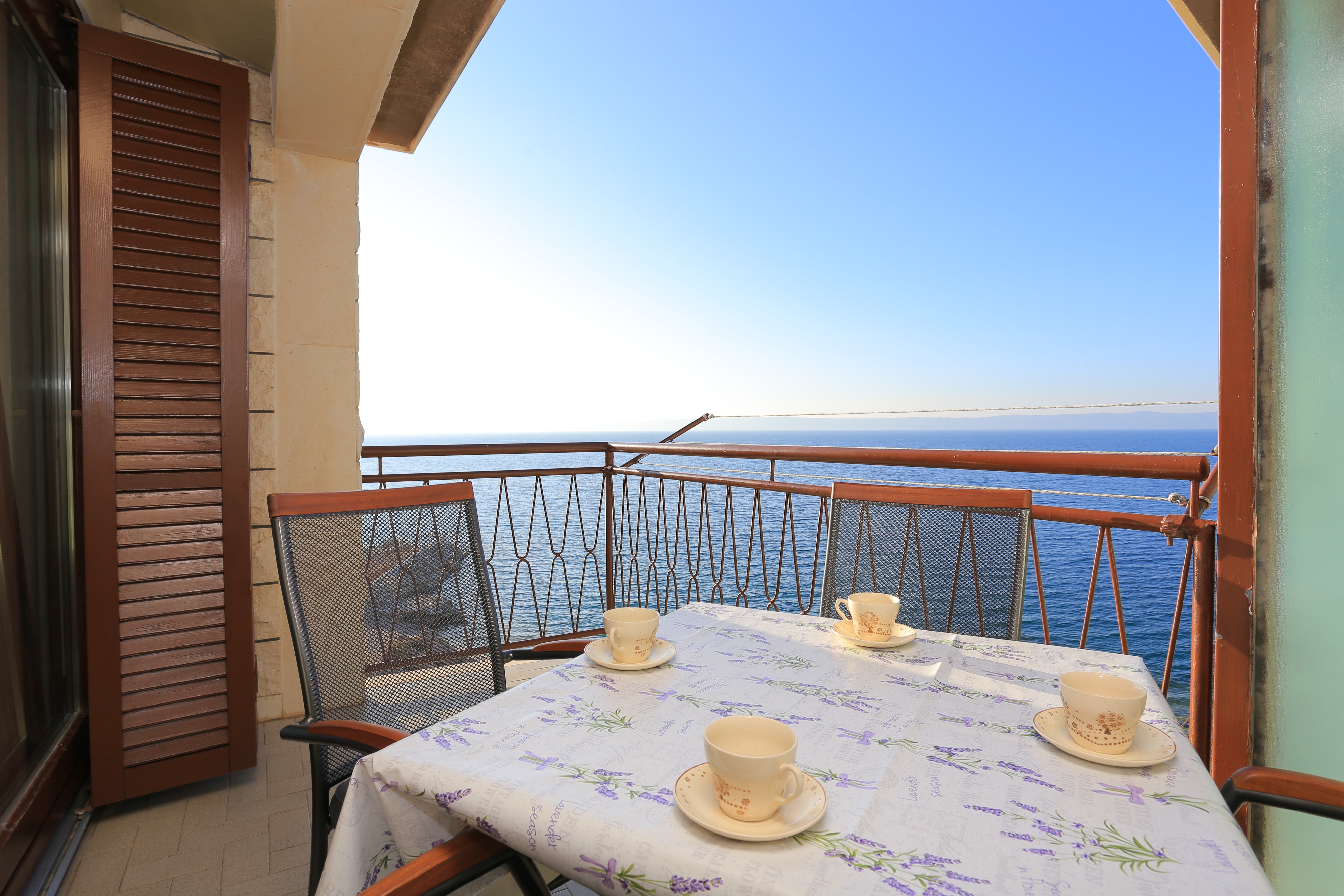 One bedroom apartment near beach Podgora, Makarska  A-c