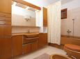 Podgora, Bathroom in the apartment, WiFi.