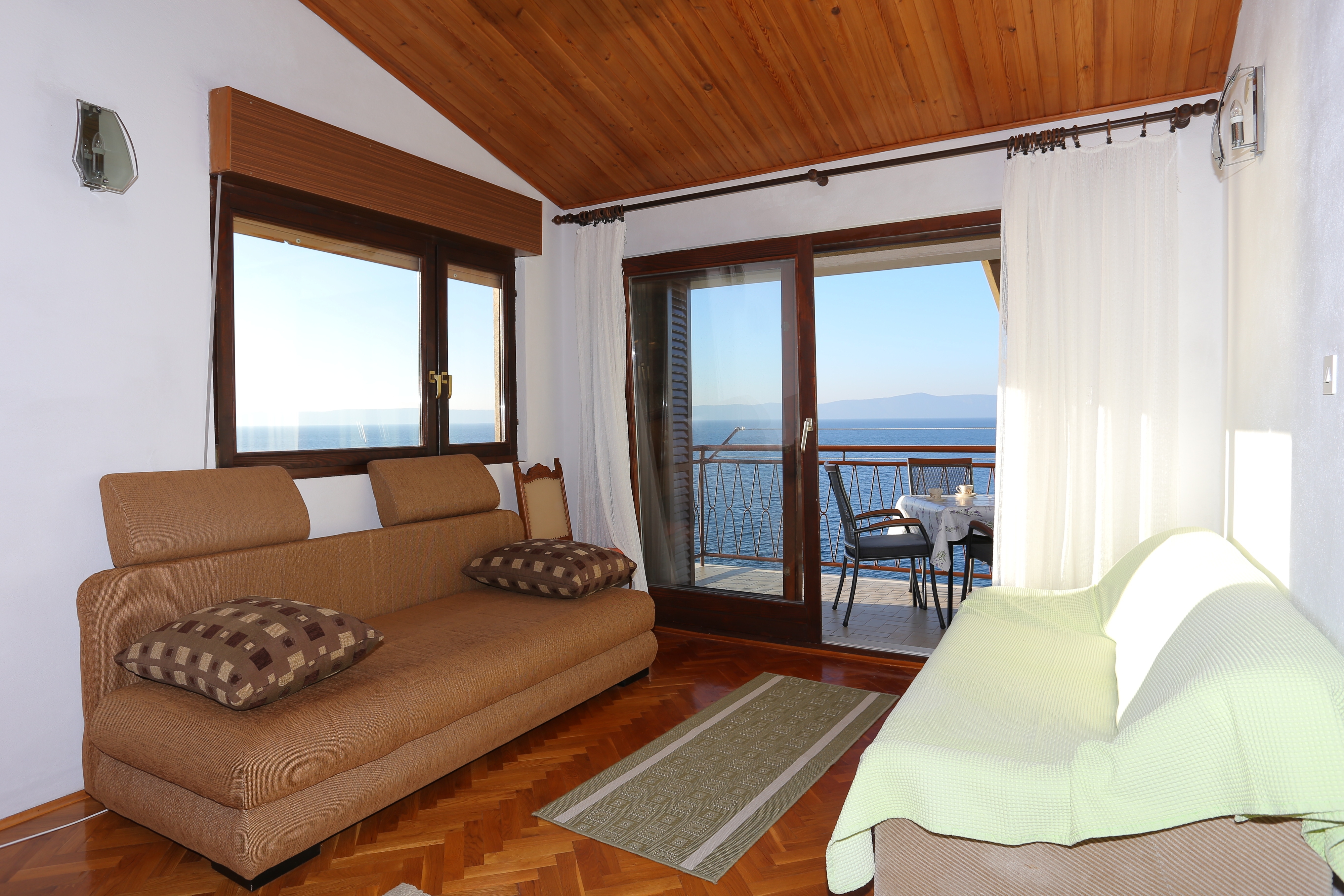 One bedroom apartment near beach Podgora, Makarska (A-2614-c)