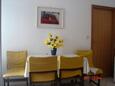 Dining room Podgora, Dining room in the apartment, (pet friendly) and WiFi.