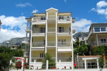 Podgora, Makarska, Objekt 2615 - Apartmaji v bližini morja s prodnato plažo.