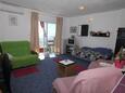 Obývací pokoj Podgora, Obývací pokoj v ubytování typu apartment, s klimatizací a WiFi.