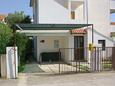 Parkeerplaats Podaca, Makarska, Parkeerplaats 2621 - Appartementen near sea with pebble beach.