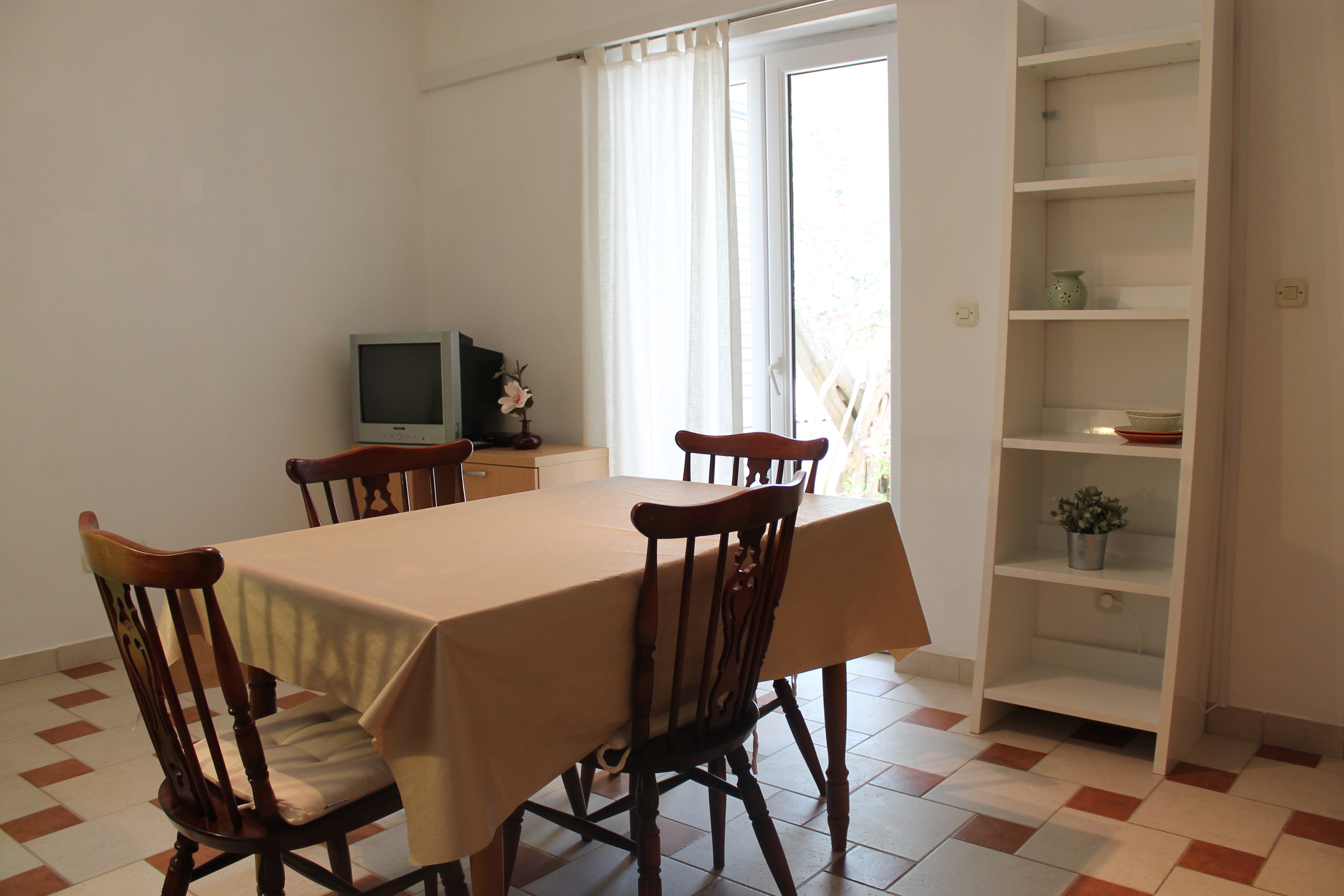One bedroom apartment near beach Zaostrog, Makarska (A-2625-b) One bedroom apartment near beach Zaostrog, Makarska (A-2625-b)