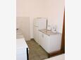 Bratuš, Кухня в размещении типа apartment, WiFi.