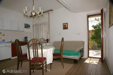 Dining room Krvavica, Dining room in the apartment, dopusteni kucni ljubimci.