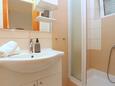 Ванная комната Makarska, Ванная комната в размещении типа studio-apartment, Домашние животные допускаются и WiFi.