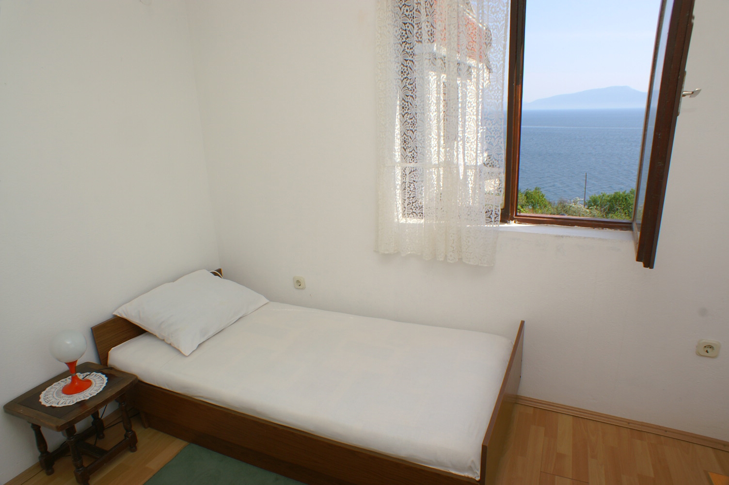 Two bedroom apartment with terrace and sea view Podaca, Makarska  A-a