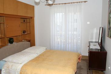 Bedroom Makarska, Bedroom in the room, dopusteni kucni ljubimci i WIFI.