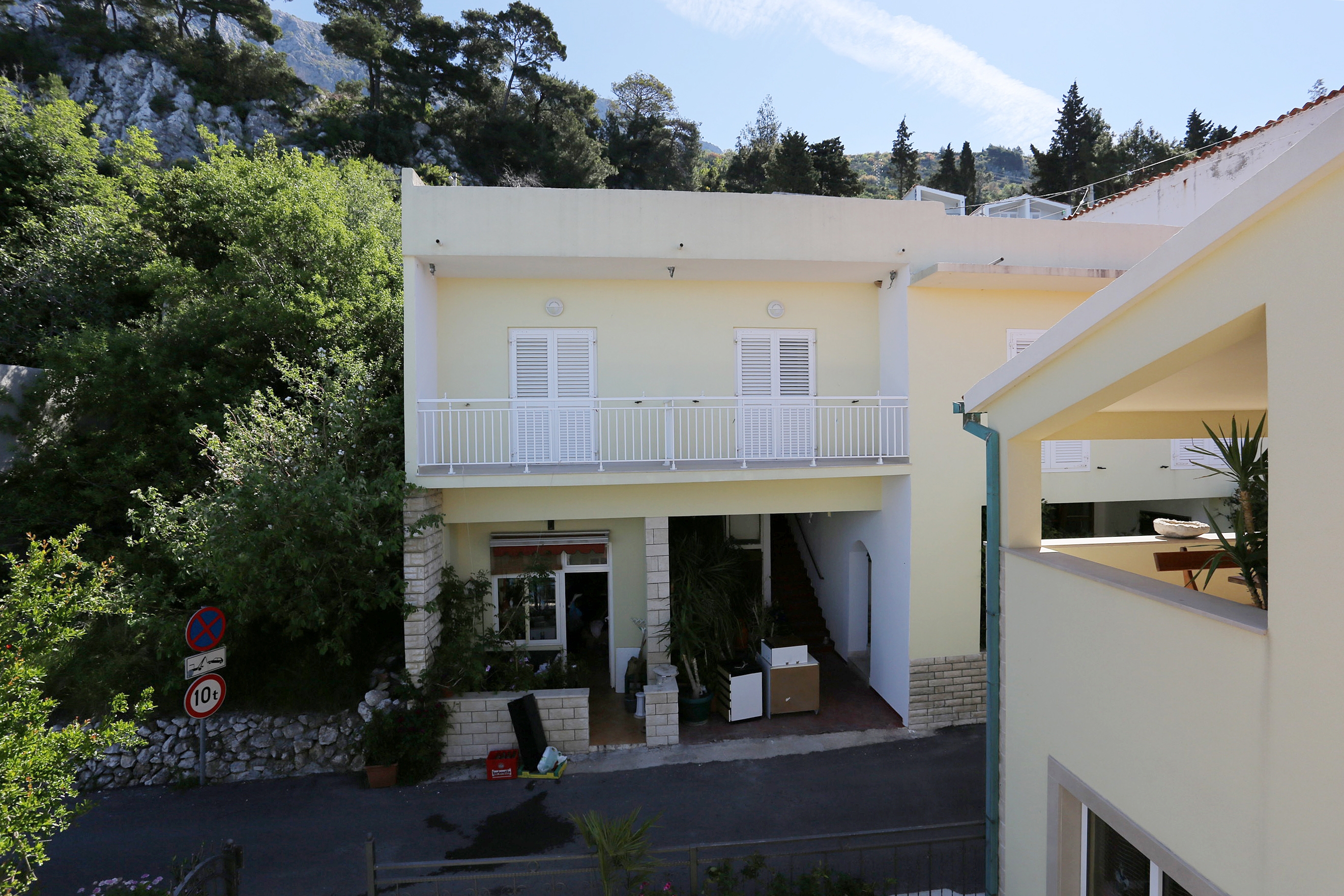 Two bedroom apartment near beach Drašnice, Makarska  A-a