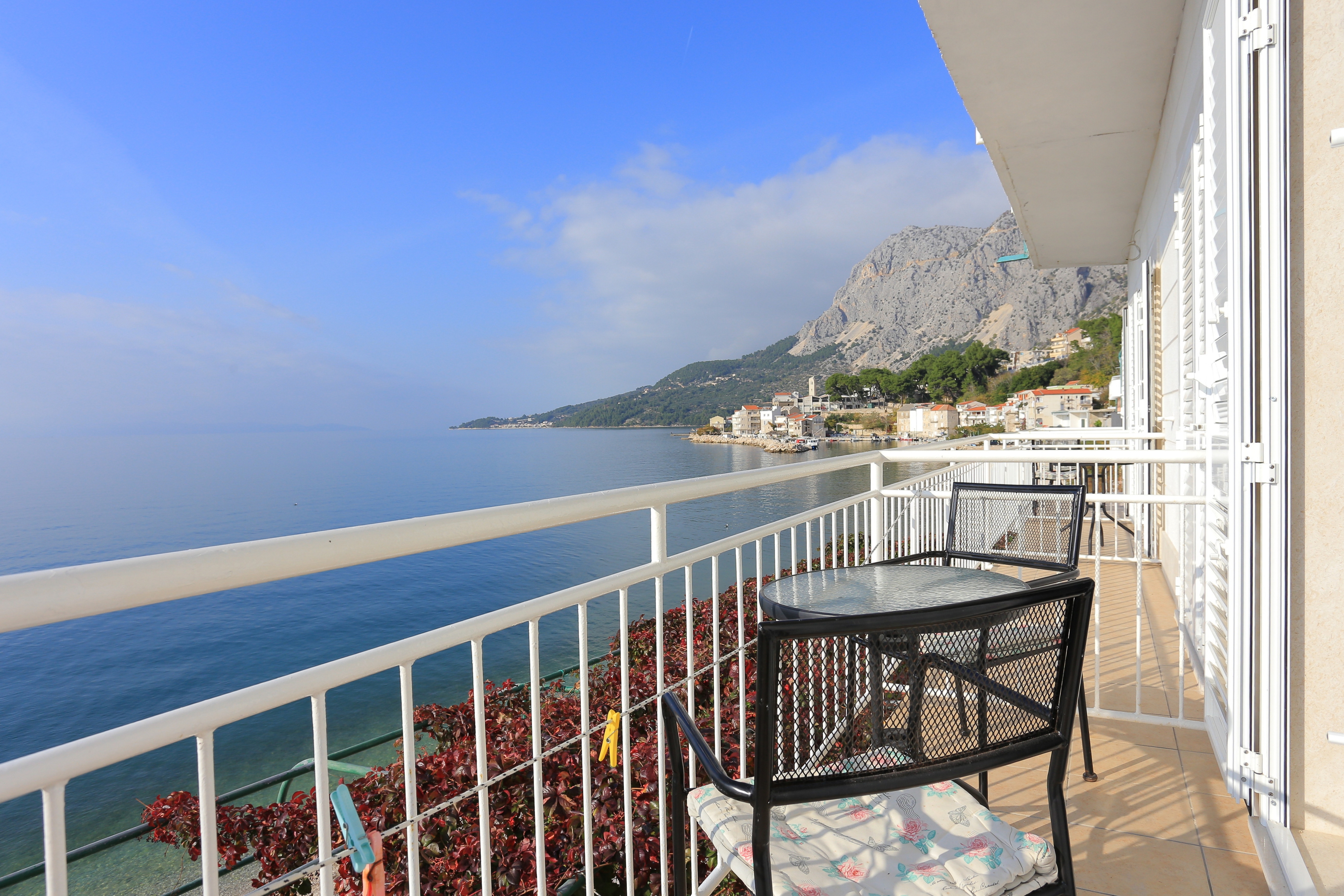 Three bedroom apartment near beach Drašnice, Makarska  A-b