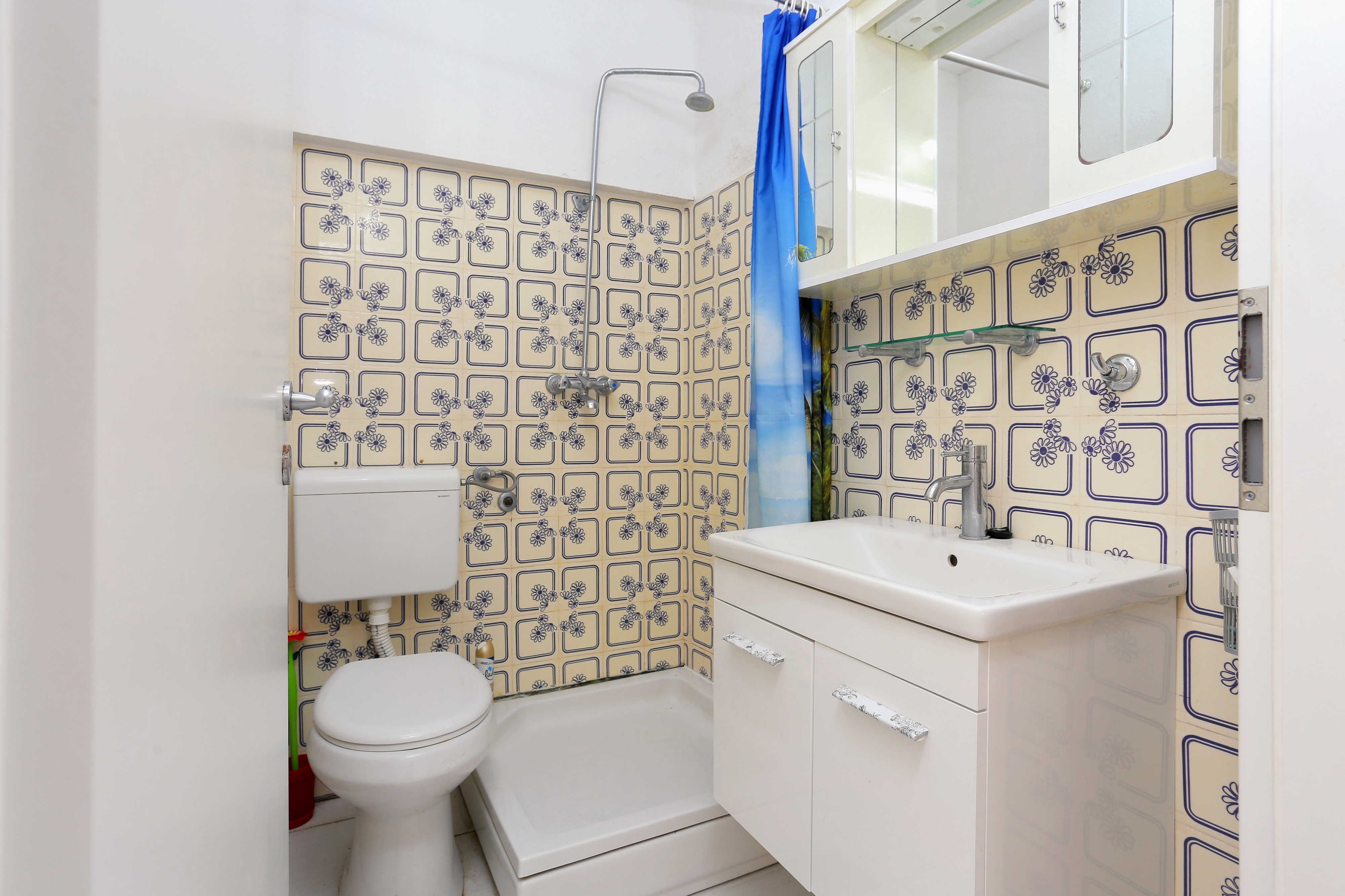 Three bedroom apartment near beach Drašnice, Makarska  A-b