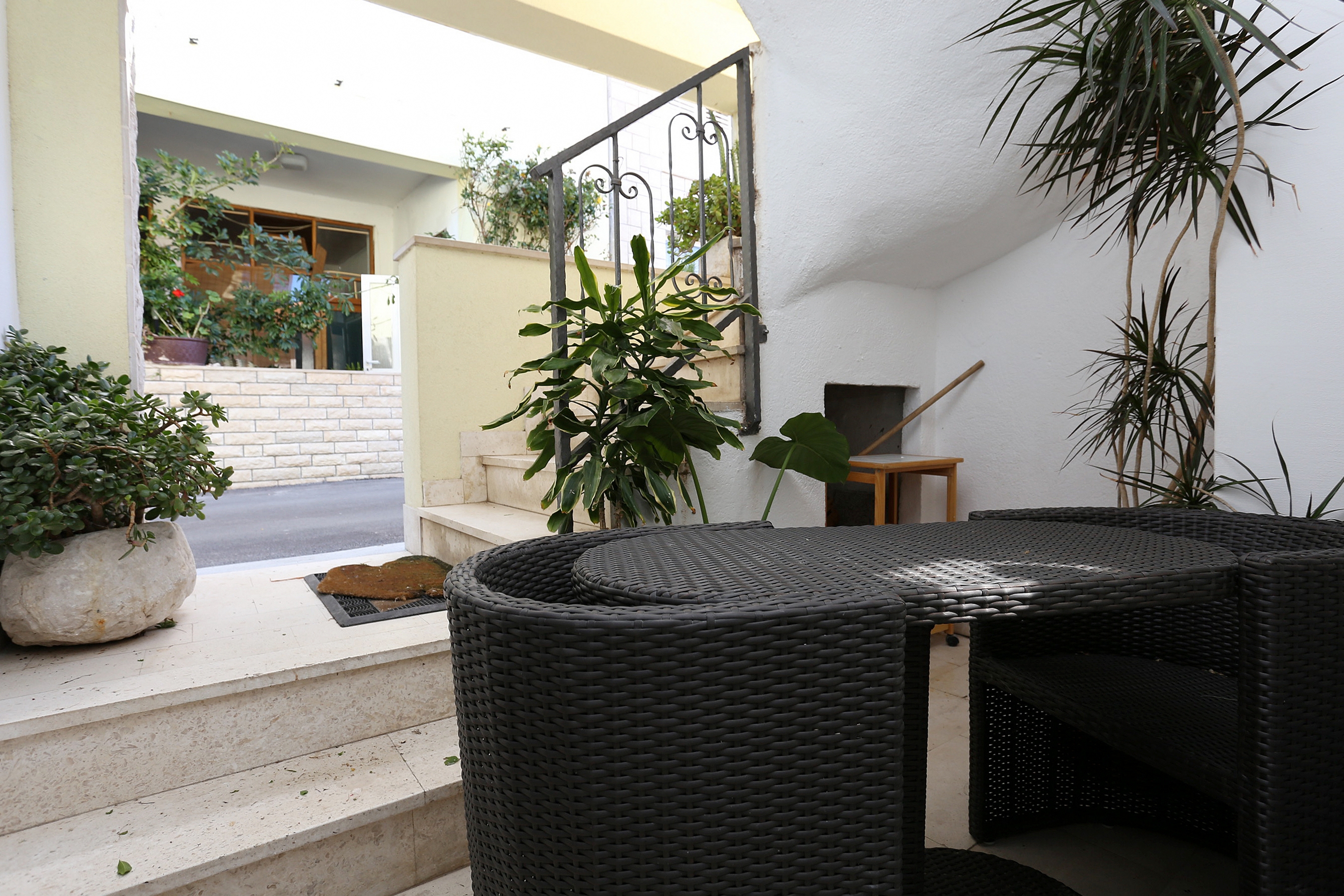 Three bedroom apartment near beach Drašnice, Makarska  A-b