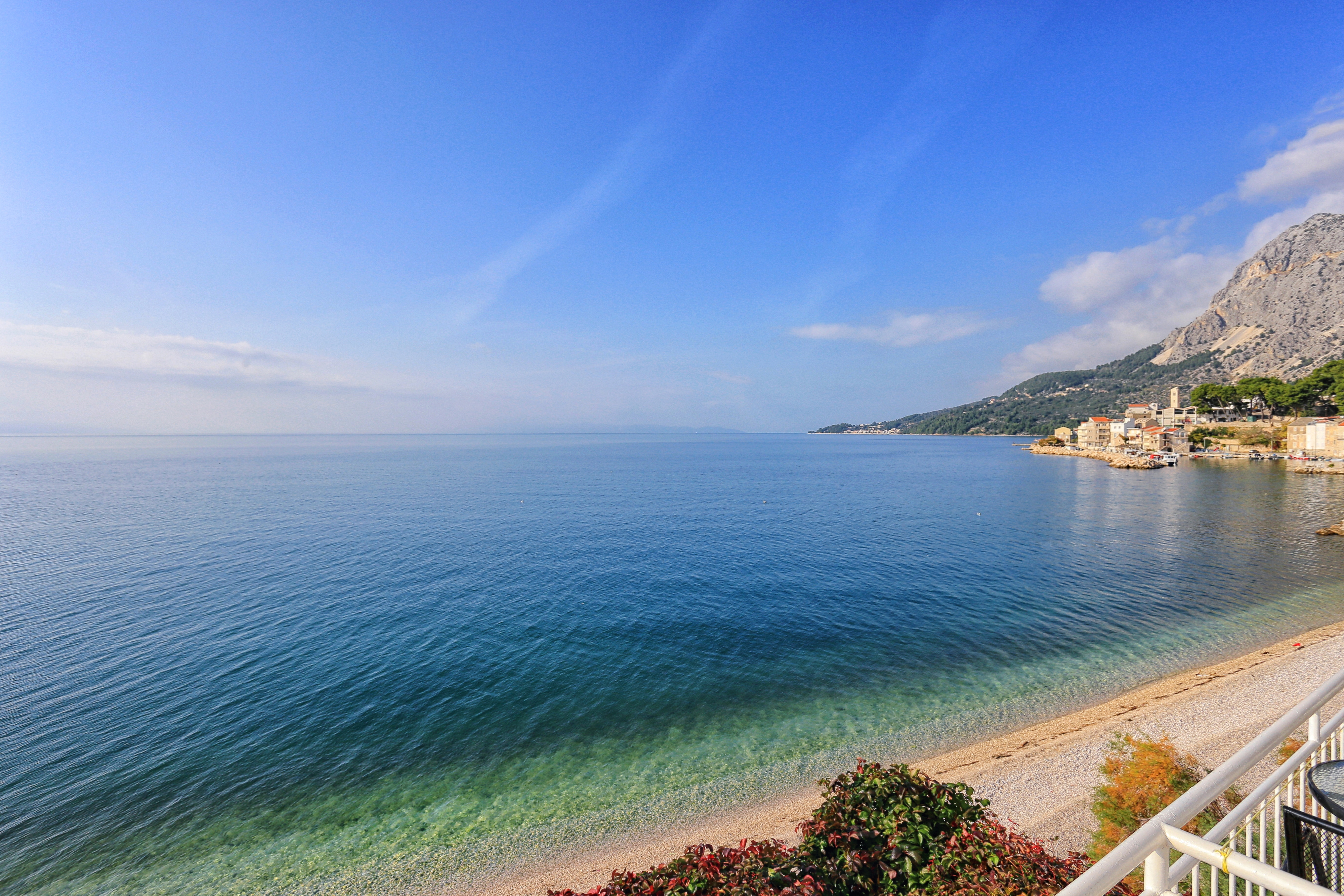 Two bedroom apartment near beach Drašnice, Makarska  A-c