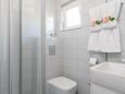 Bathroom 1 Orebić, Bathroom 1 in the apartment, (pet friendly) and WiFi.