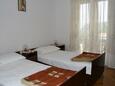 Спальня 3 Igrane, Спальня 3 в размещении типа apartment, WiFi.
