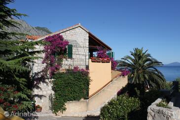 Property Igrane, Makarska, Property 2660 - Apartments with pebble beach.
