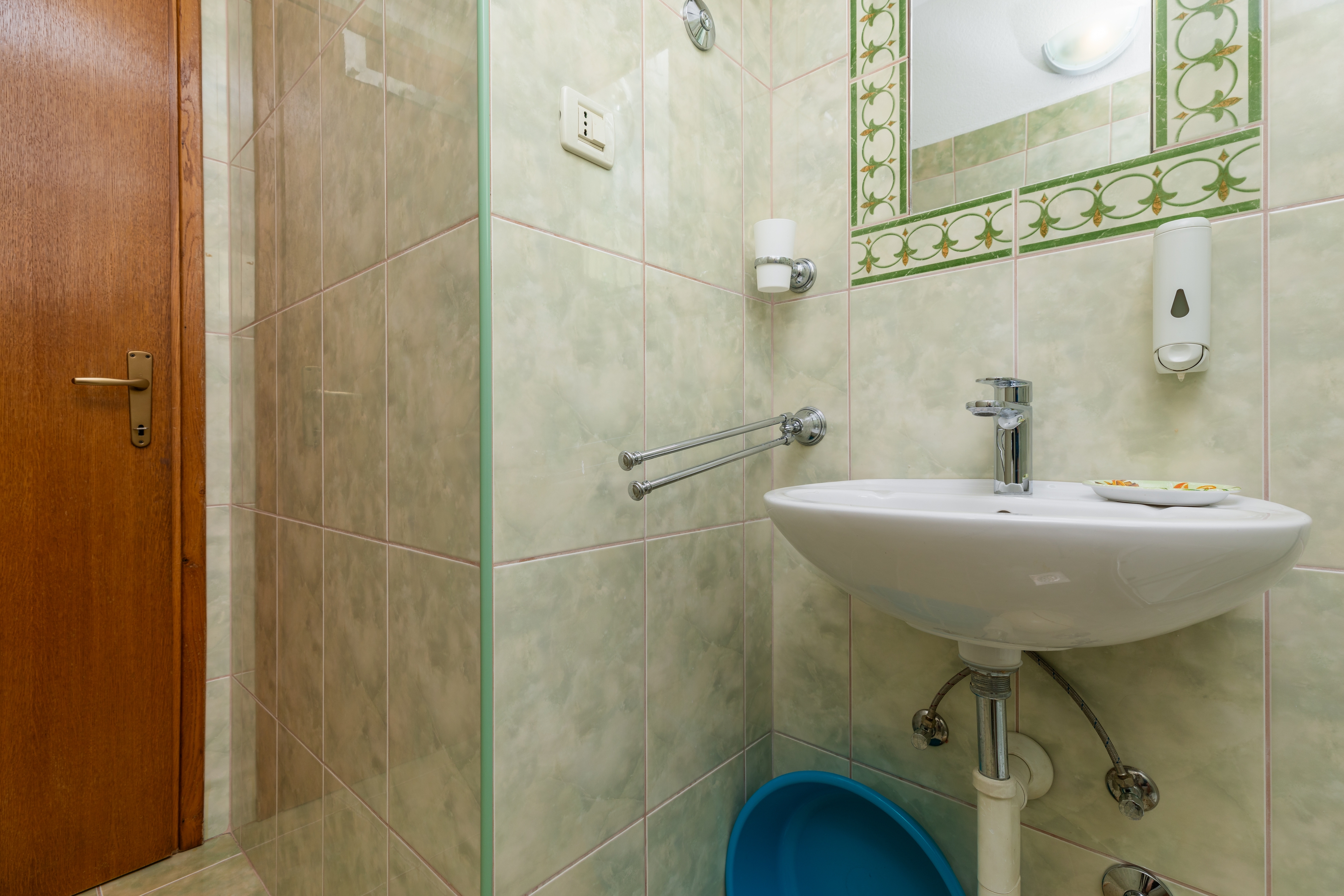 One bedroom apartment near beach Drašnice, Makarska  A-b
