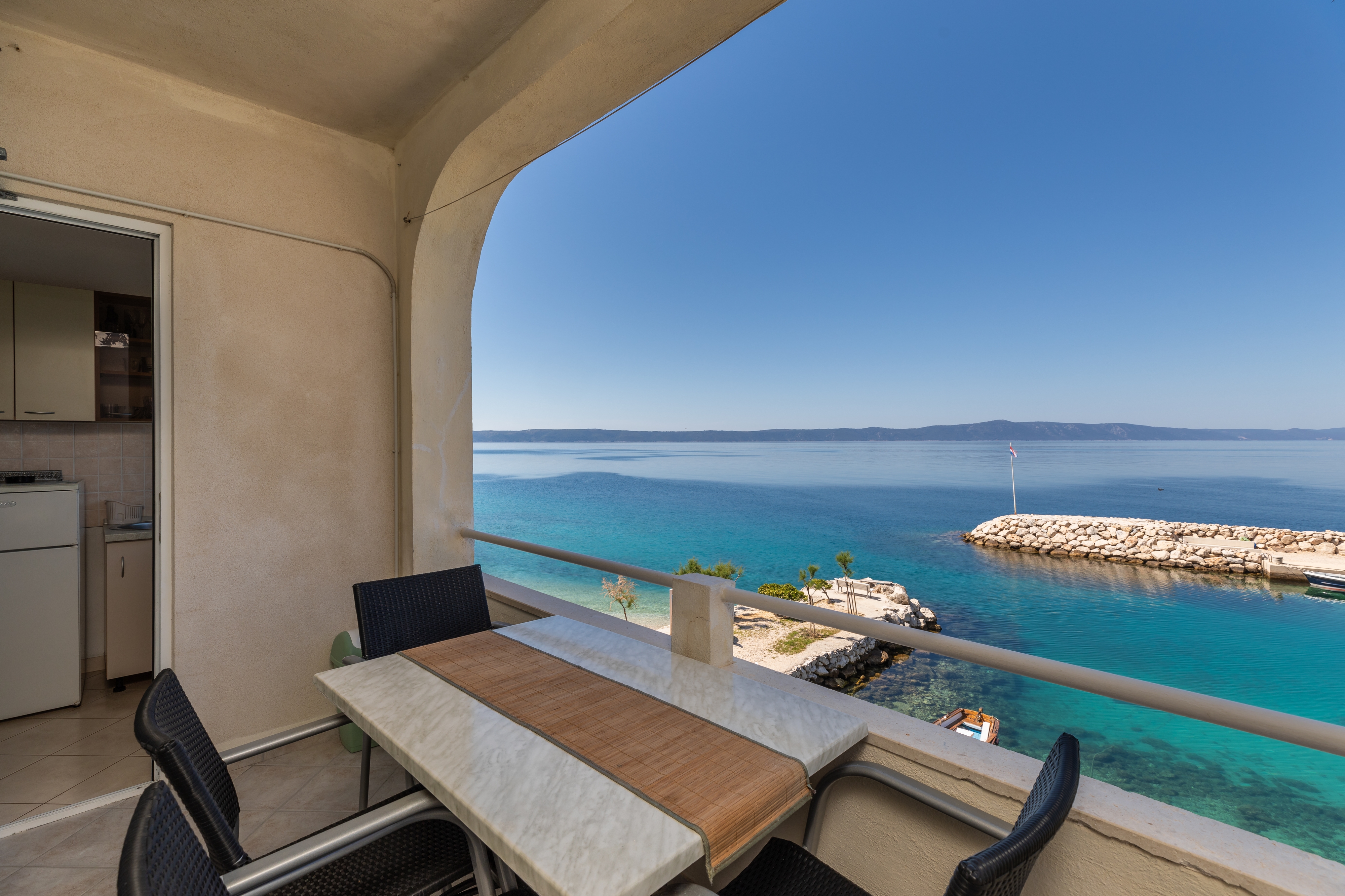 One bedroom apartment near beach Drašnice, Makarska  A-b