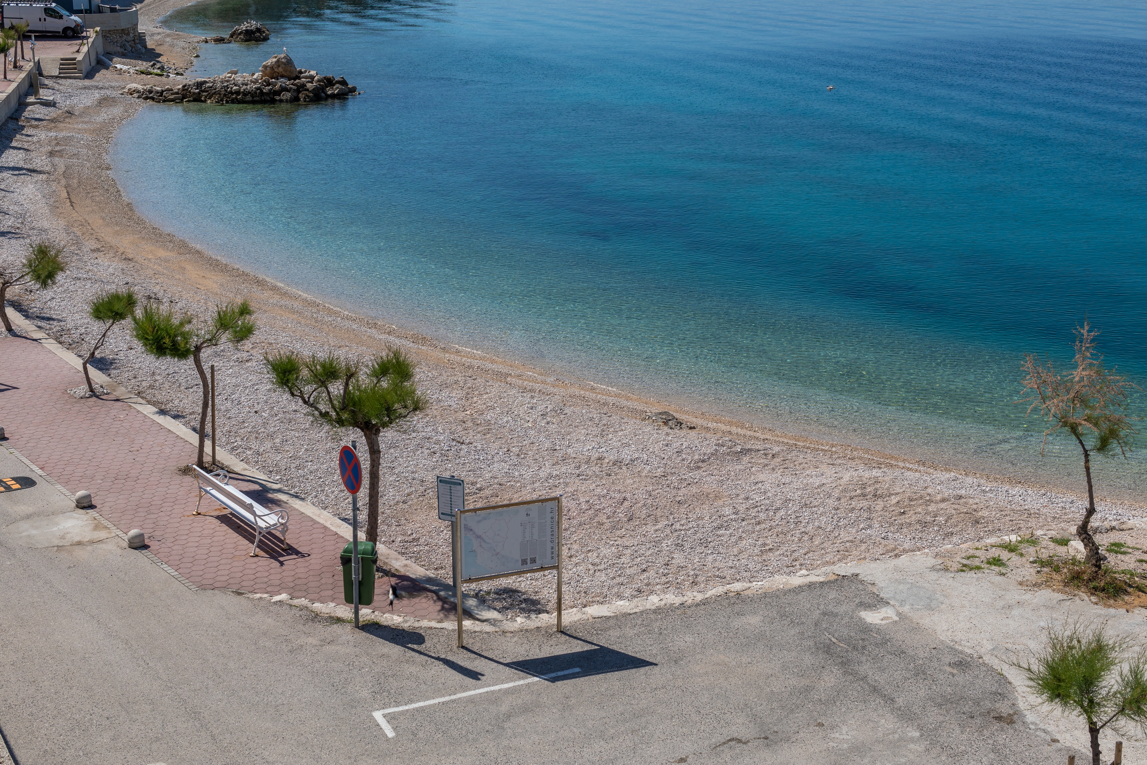 One bedroom apartment near beach Drašnice, Makarska  A-b