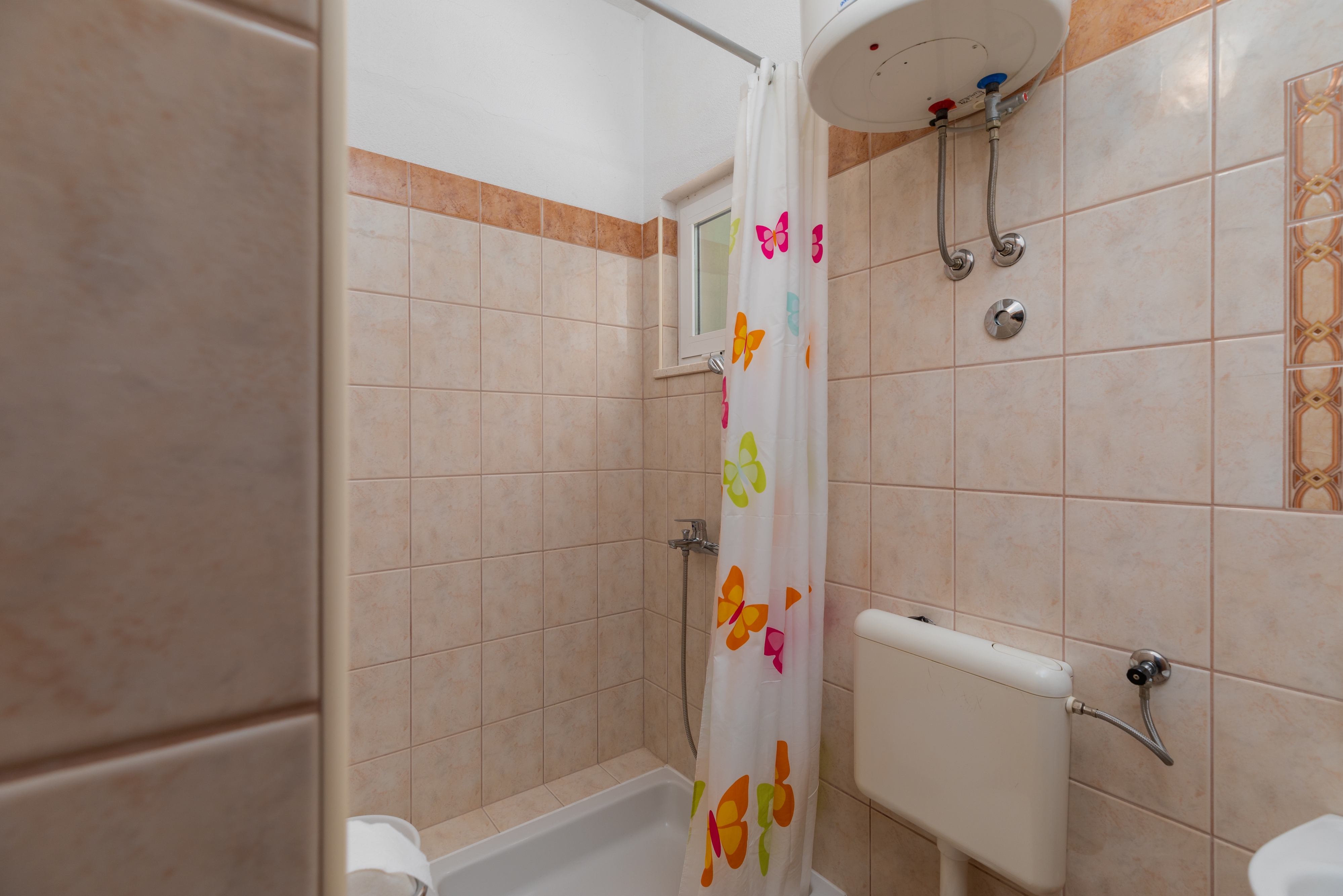 One bedroom apartment near beach Drašnice, Makarska  A-c