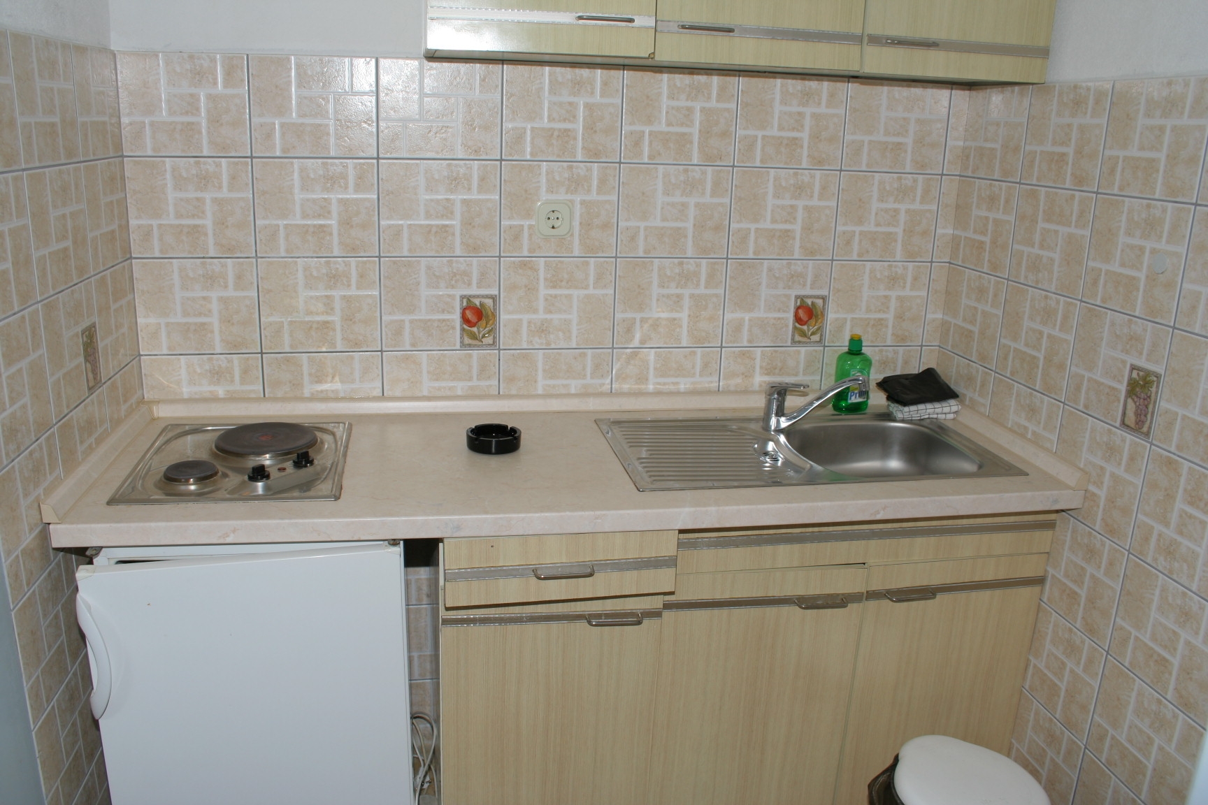 Studio flat near beach Promajna, Makarska (AS-2674-a)