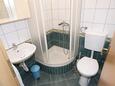 Ванная комната Baška Voda, Ванная комната в размещении типа room, Домашние животные допускаются и WiFi.