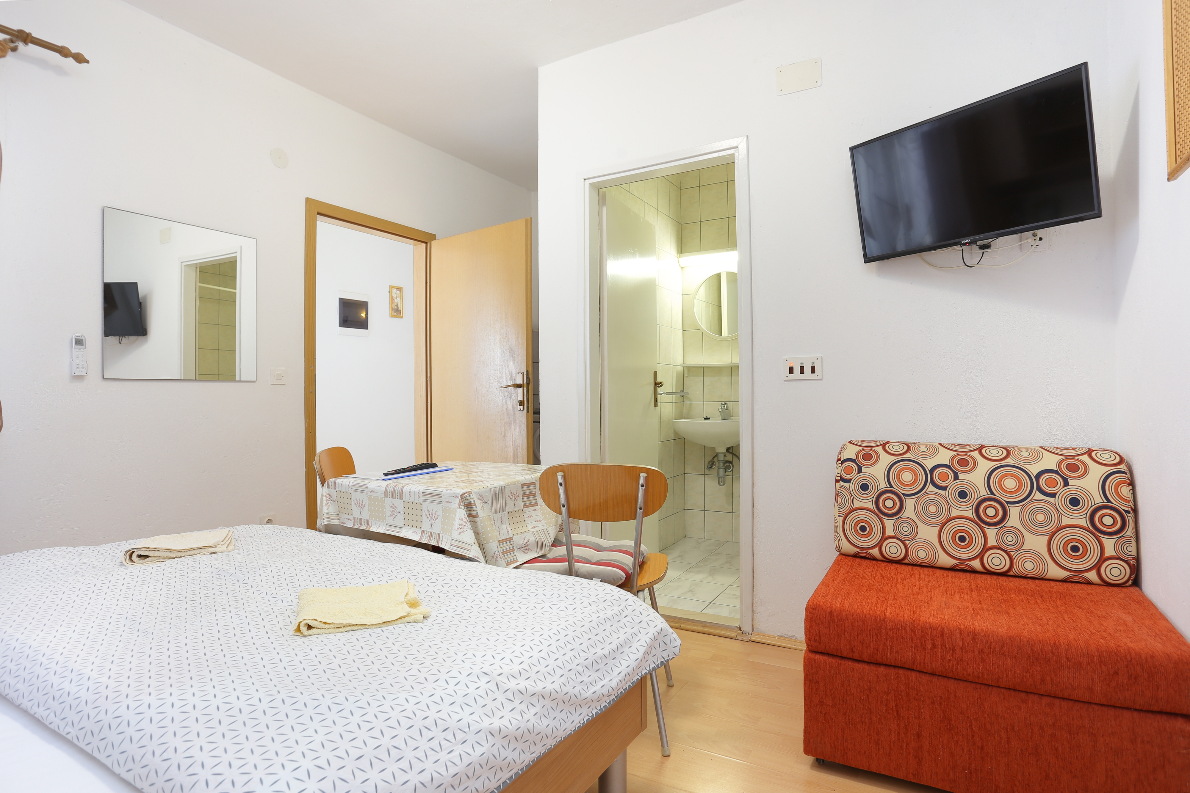 Studio flat with terrace and sea view Tučepi, Makarska (AS-2676-b) Studio flat with terrace and sea view Tučepi, Makarska (AS-2676-b)